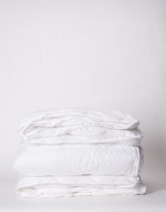ESSENZA The New Classic Synthetic Weiß 4-Jahreszeiten Bettdecke 155 x 220 cm